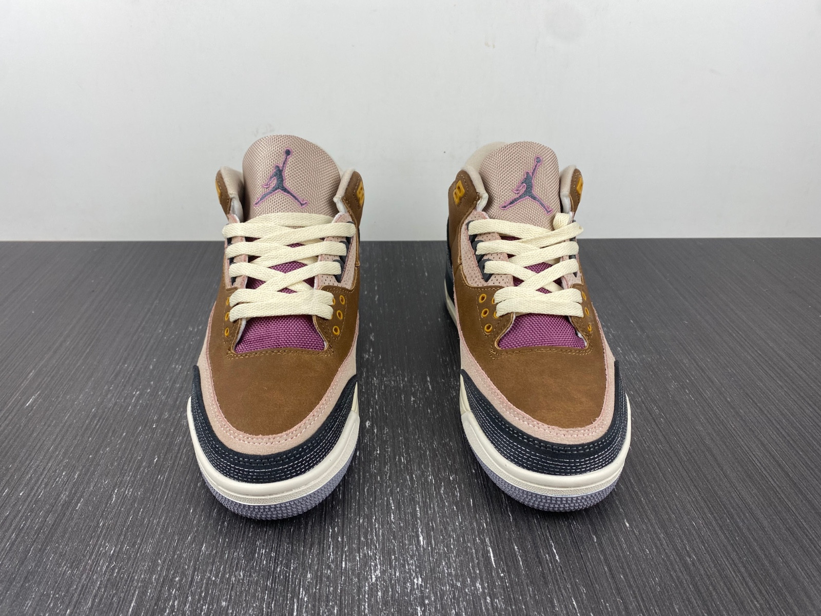 AIR JORDAN 3 WINTERIZED “ARCHAEO BROWN” DR8869-200