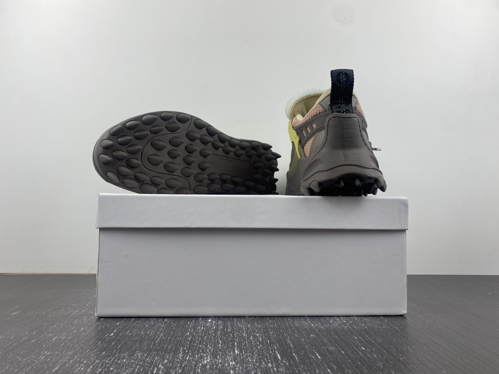 OF C/O ODSY-1000 SNEAKER