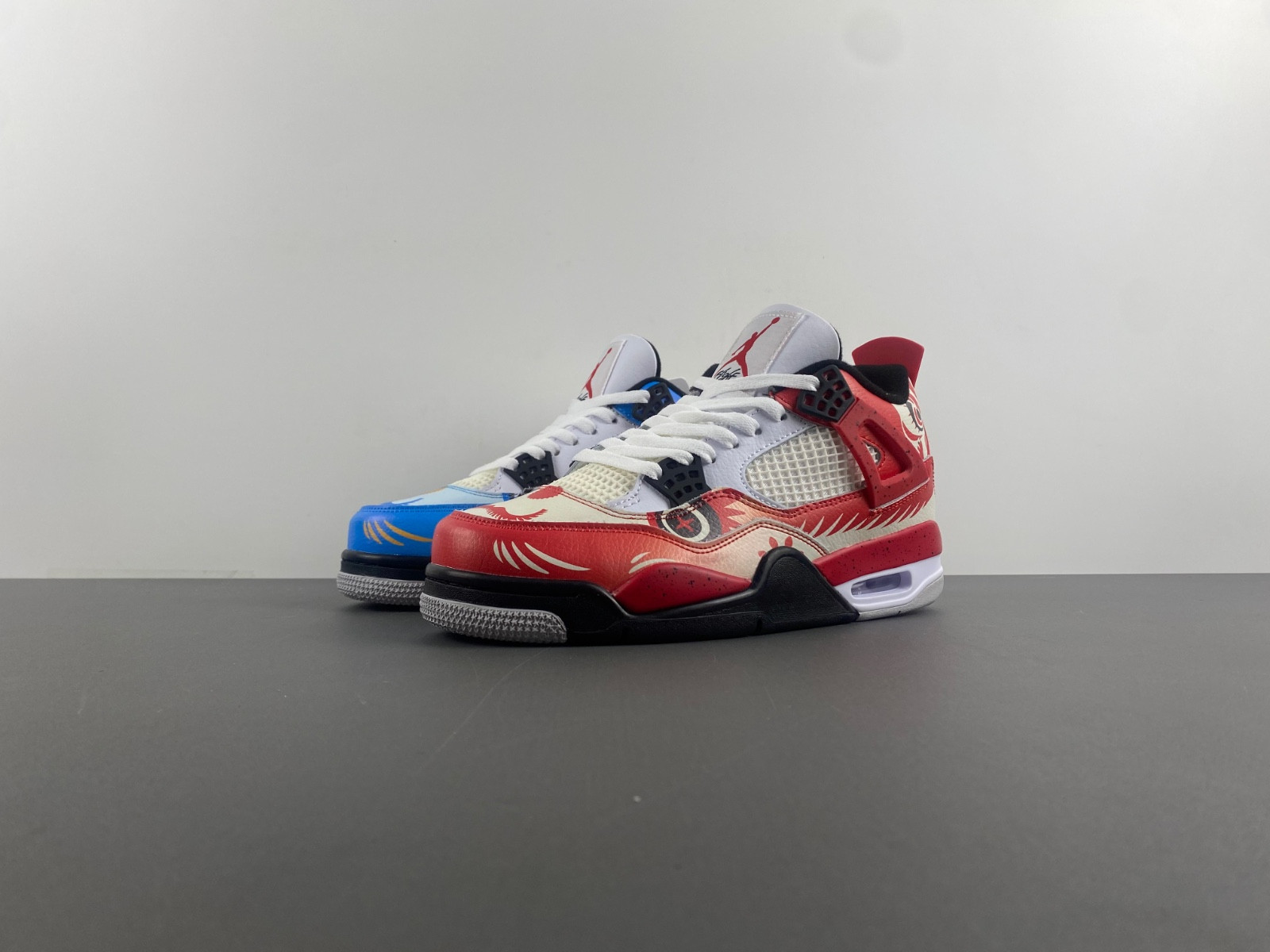 AIR JORDAN 4