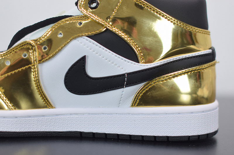 AIR JORDAN 1 MID 554727-156