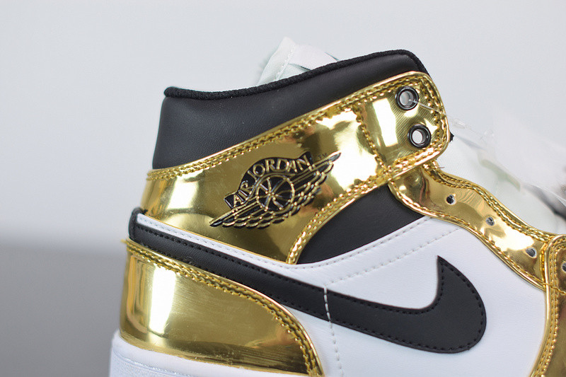 AIR JORDAN 1 MID 554727-156