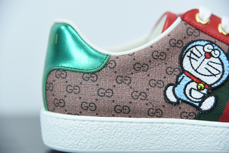 G*u*i sneaker