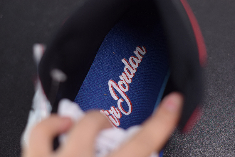 AIR JORDAN 1 MID MULTI-COLOR SWH 852542-146