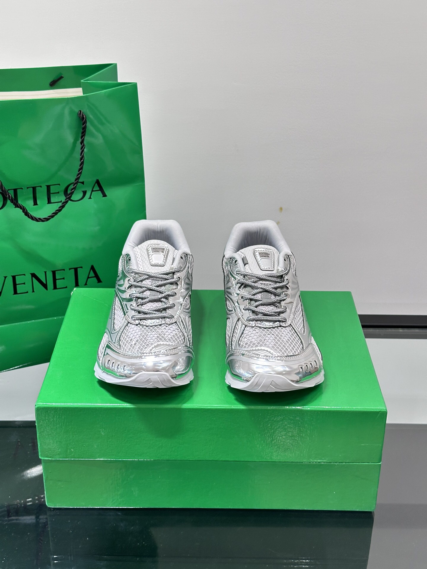 bo*te*ga Ve*ne*ta orbit sneaker
