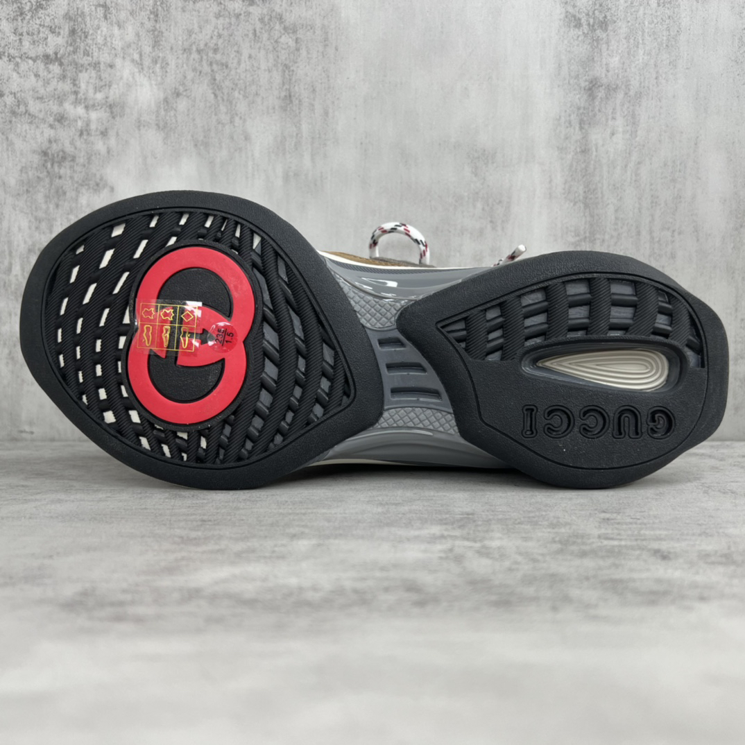 G*u*i sneaker