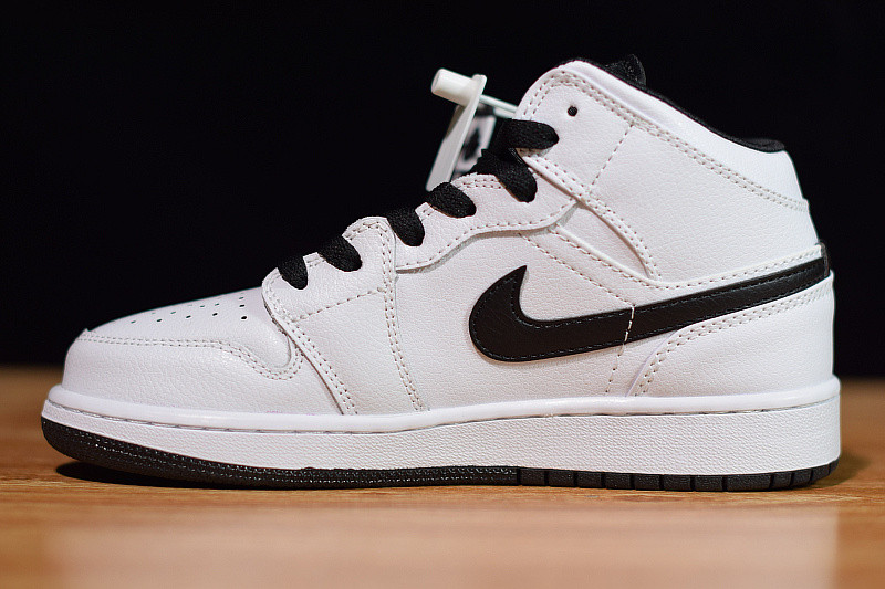 AIR JORDAN 1 MID WHITE BLACK FUCHSIA BLAST (GS) 555112-138