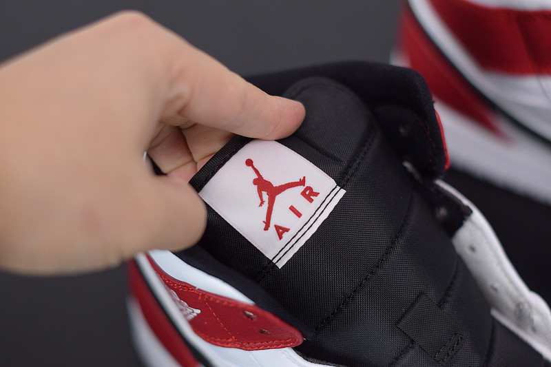 AIR JORDAN 1 MID WHITE BLACK GYM RED 554724-116