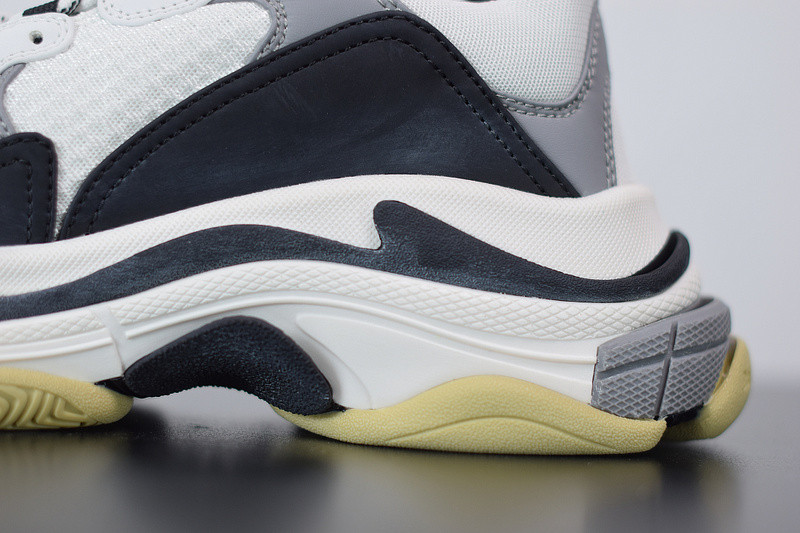 BC TRIPLE S 536737 W09OM 9072