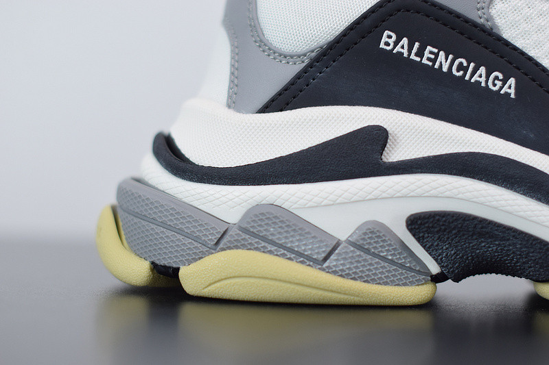 BC TRIPLE S 536737 W09OM 9072