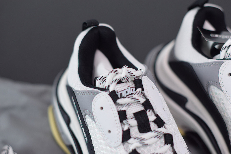 BC TRIPLE S 536737 W09OM 9072