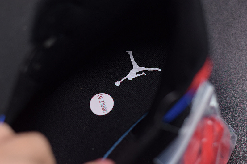 AIR JORDAN 1 RETRO MID