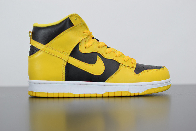 NIKE DUNK HIGH