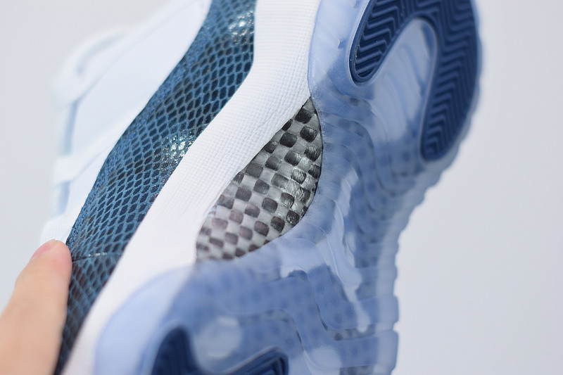 AIR JORDAN 11 RETRO LOW