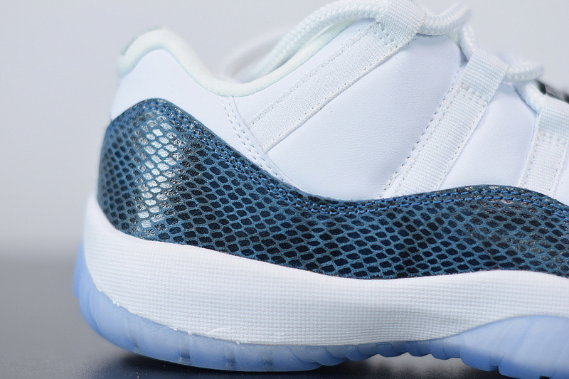 AIR JORDAN 11 RETRO LOW