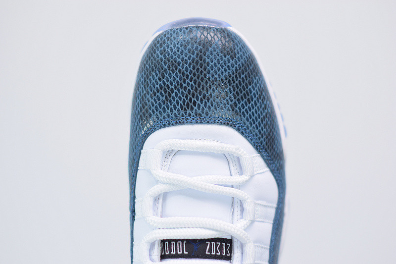 AIR JORDAN 11 RETRO LOW