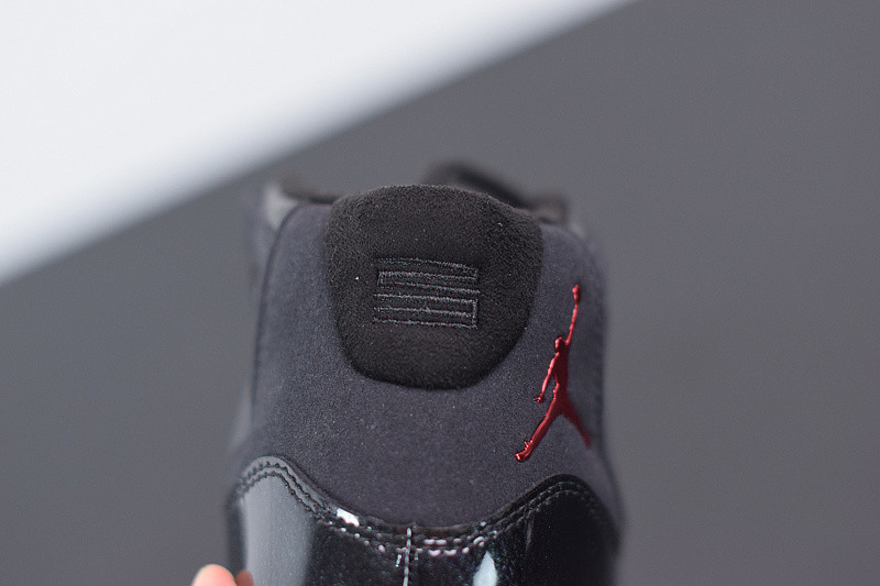 AIR JORDAN 11 RETRO "72-10" 378037-002