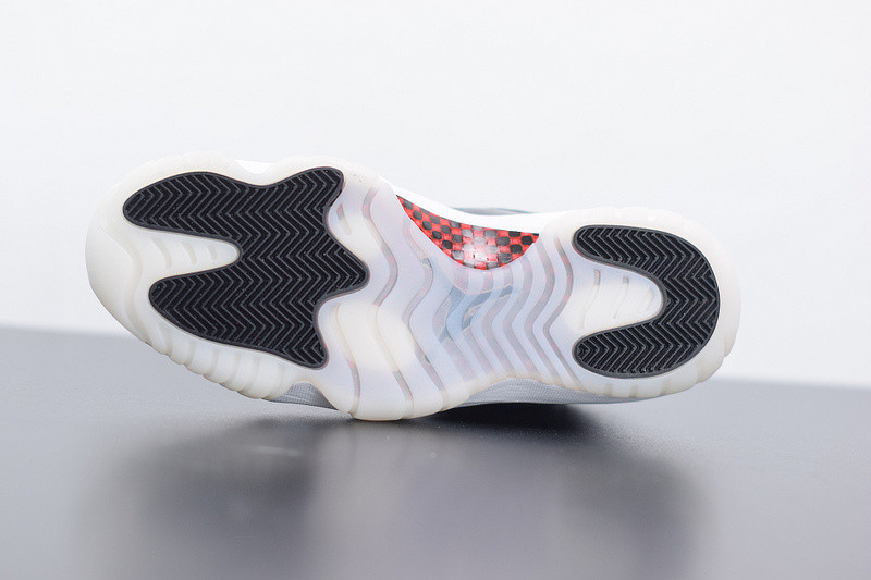 AIR JORDAN 11 RETRO "72-10" 378037-002