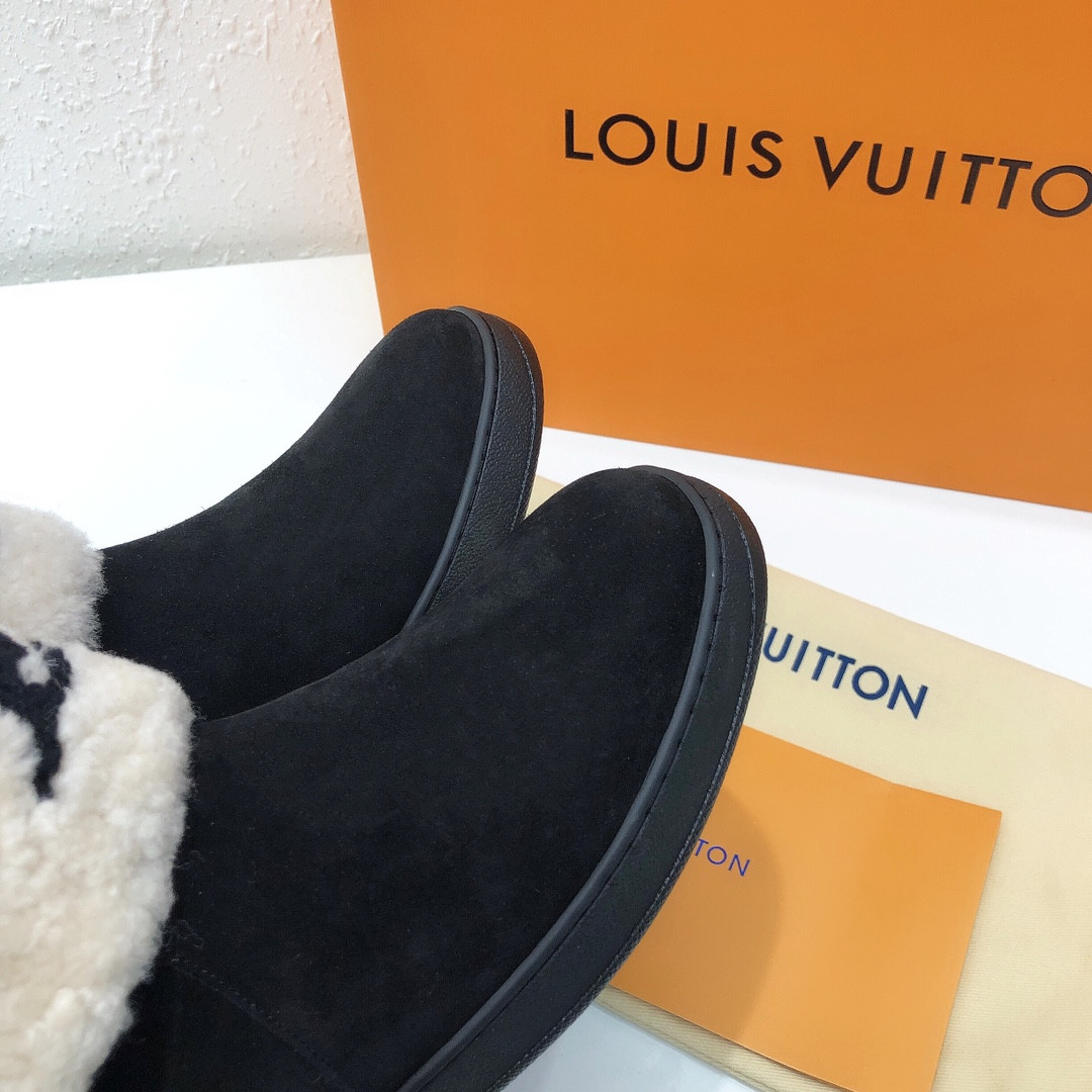 LVT BOOTS