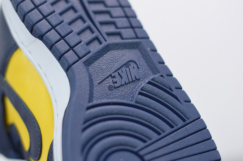 NIKE SB DUNK HIGH PRO TRAVIS SCOTT 2020 CZ8149-700