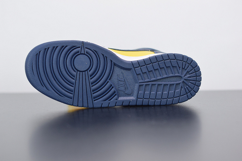 NIKE SB DUNK HIGH PRO TRAVIS SCOTT 2020 CZ8149-700