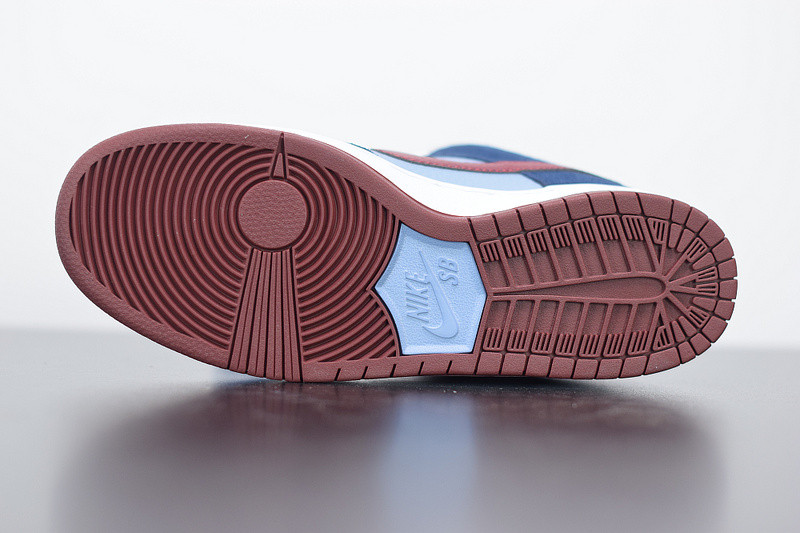 NIKE SB DUNK LOW FTC FINALLY 313170-463