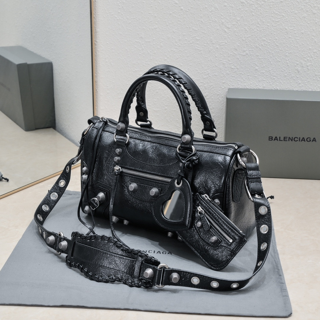 Ba*len*cia*ga purse