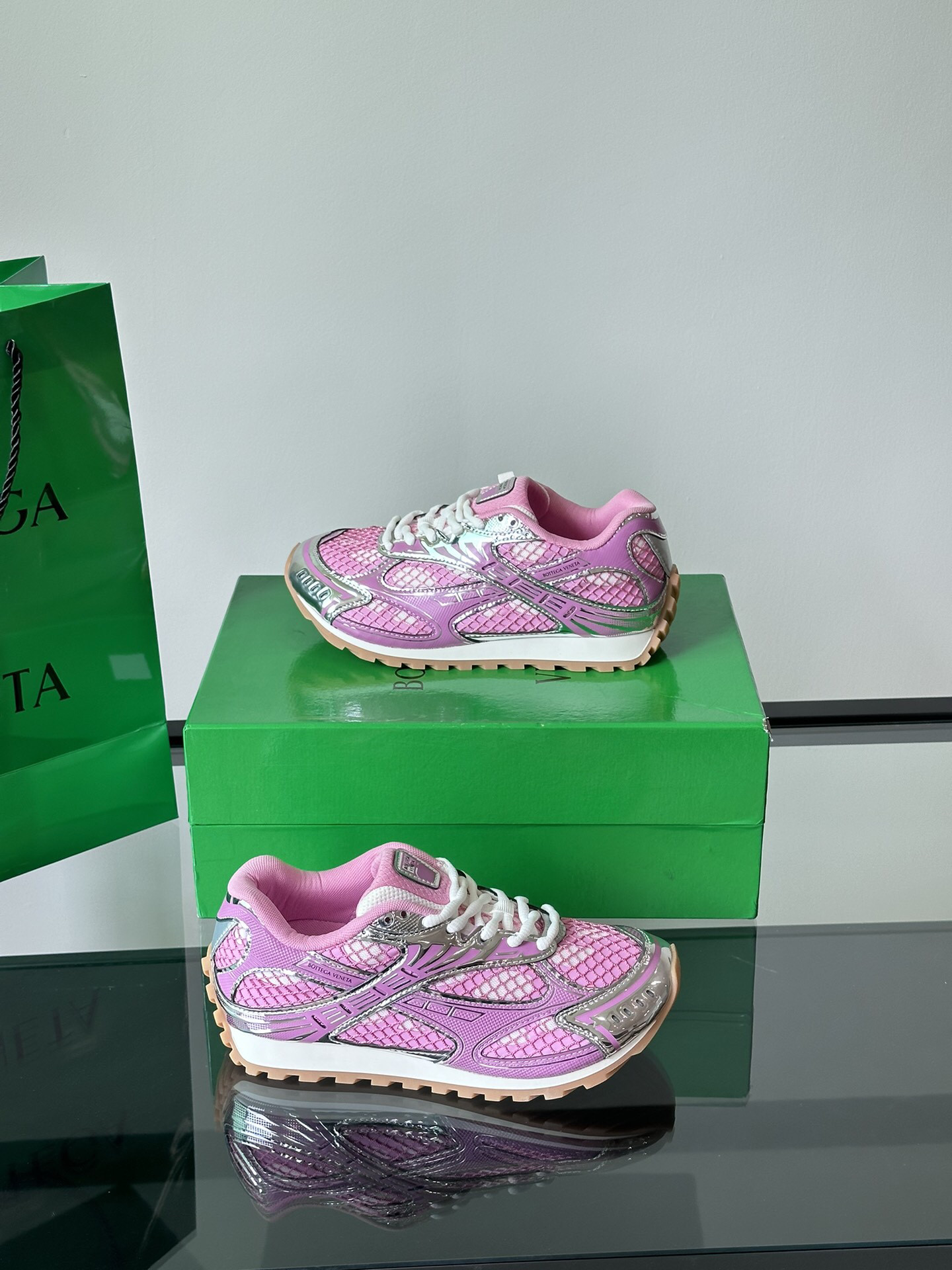 bo*te*ga Ve*ne*ta orbit sneaker