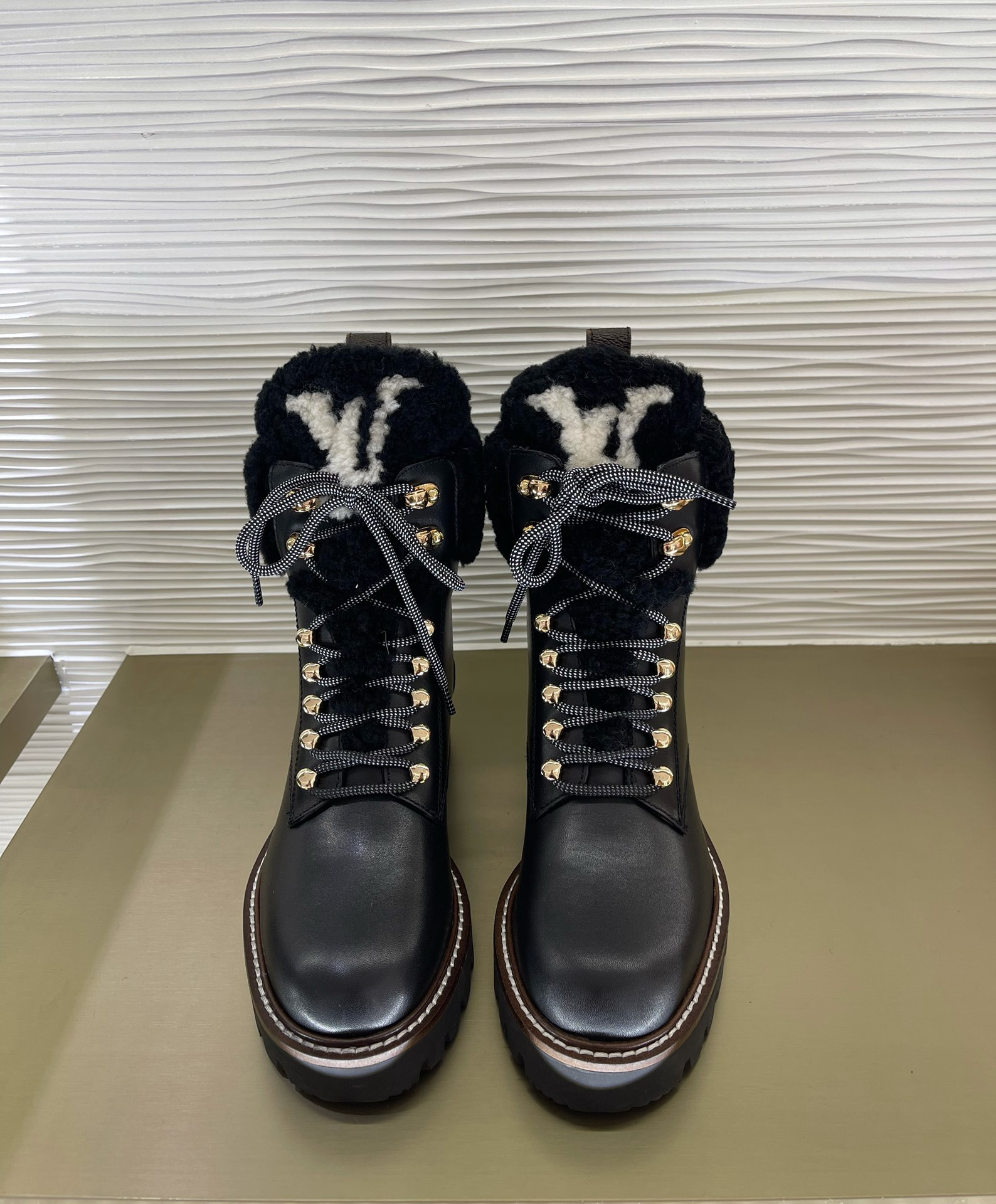 LVT BOOTS