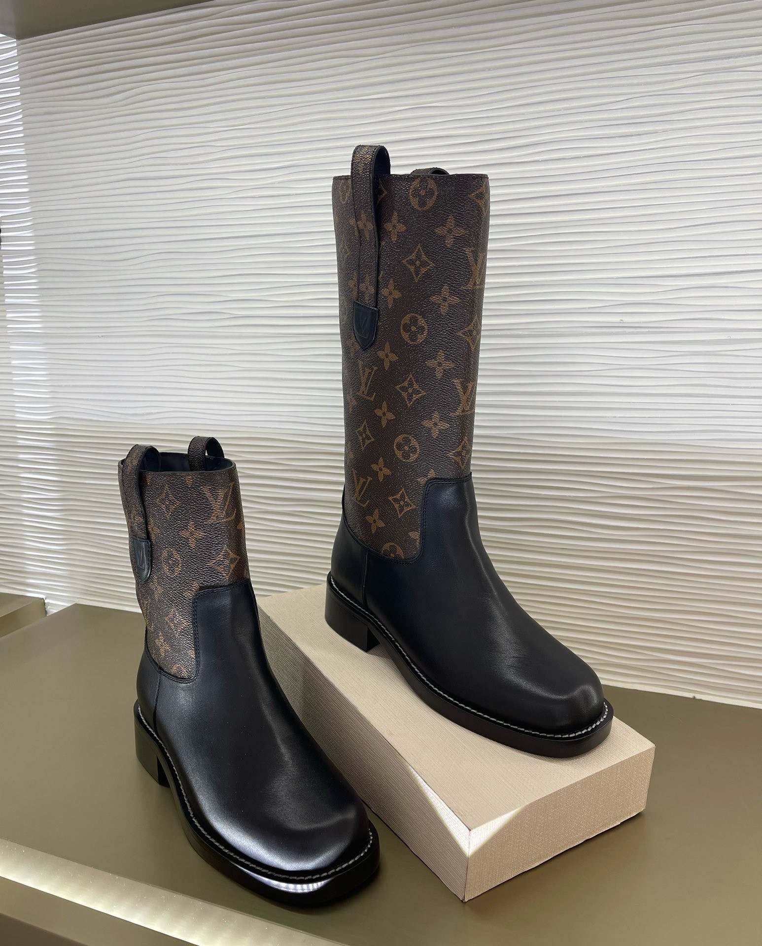 LVT BOOTS