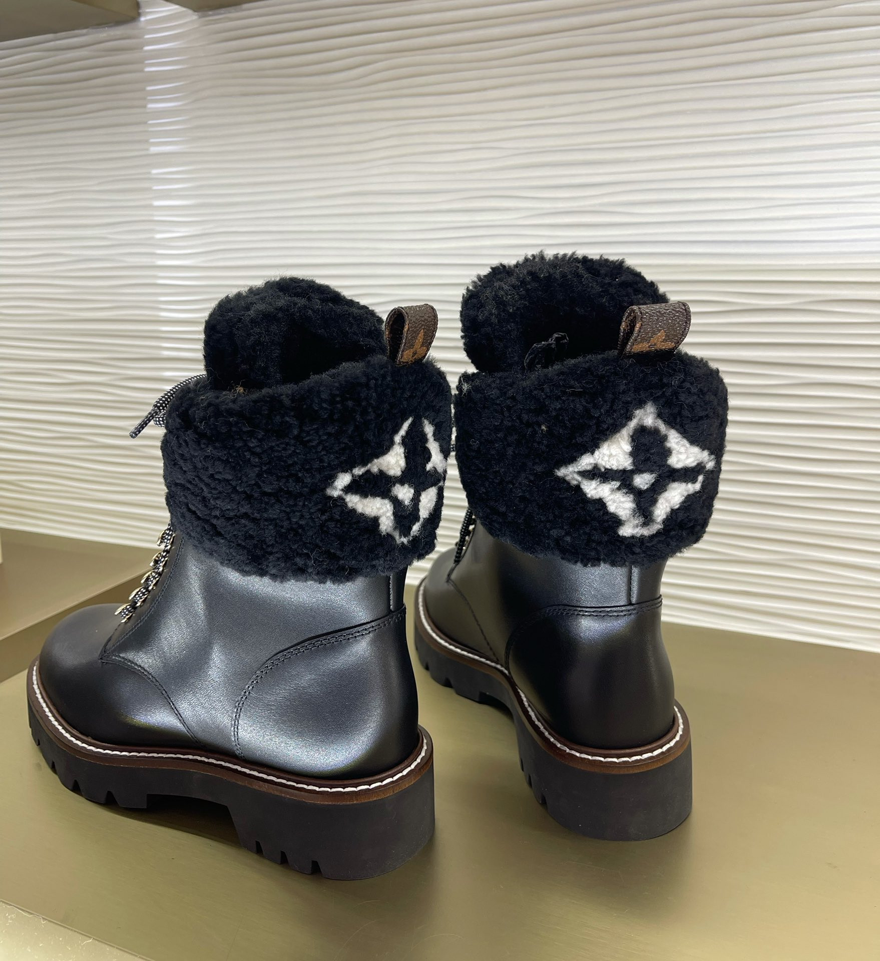 LVT BOOTS
