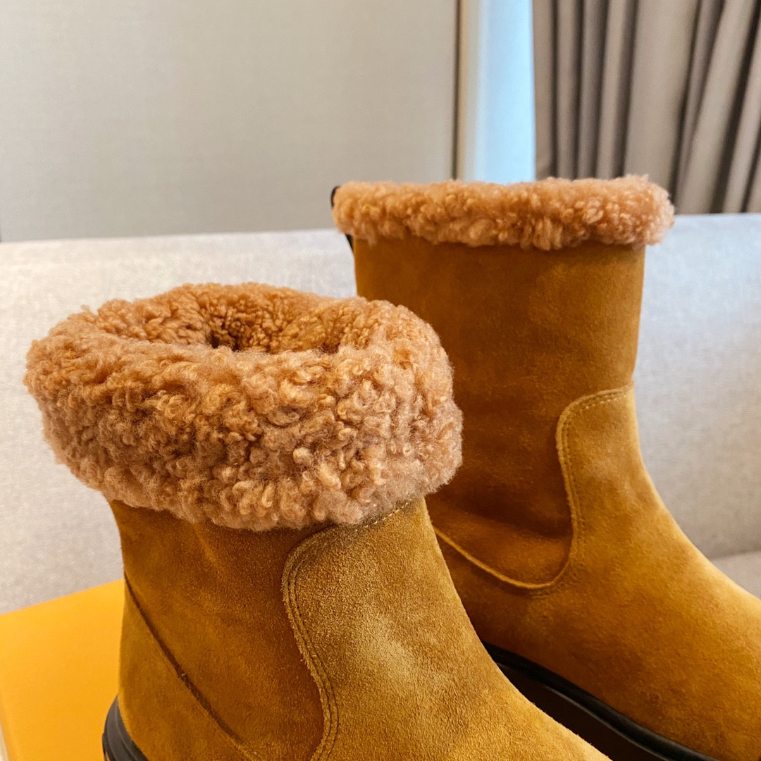 LVT BOOTS