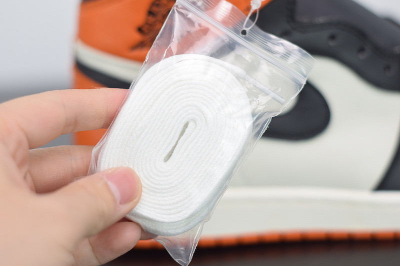 AIR JORDAN 1 RETRO HIGH OG "SHATTERED BACKBOARD" 555088-005