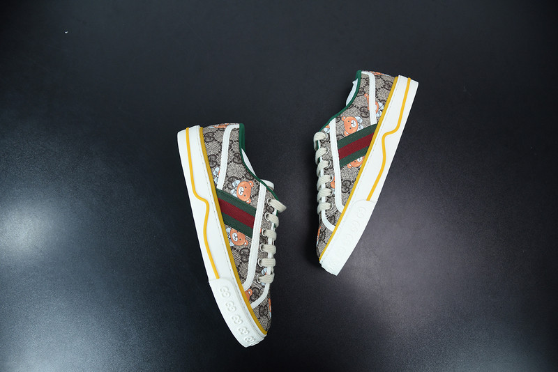 G*u*i sneaker