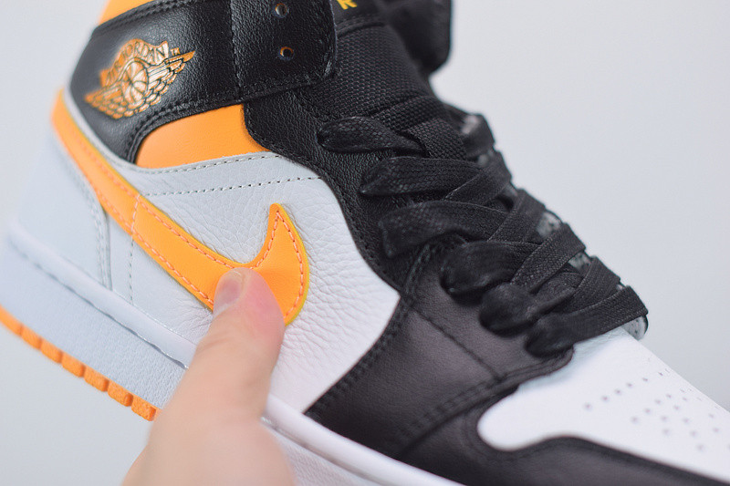 AIR JORDAN 1 MID LASER ORANGE BLACK CV5276-107