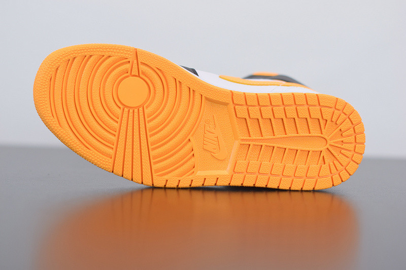 AIR JORDAN 1 MID LASER ORANGE BLACK CV5276-107