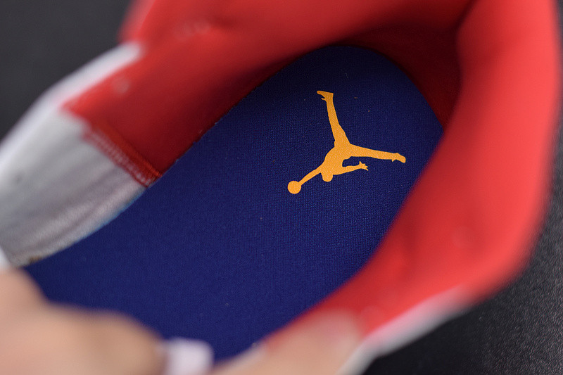 AIR JORDAN 1 MID ROYAL BLUE LASER ORANGE 554724-131