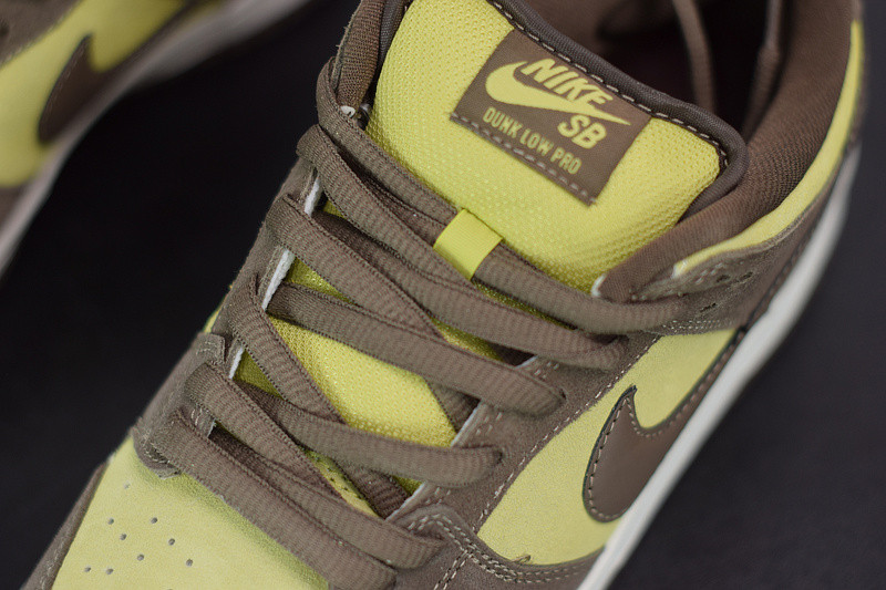 NIKE SB DUNK LOW BQ6817-700