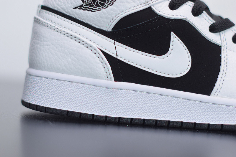 AIR JORDAN 1 MID WHITE BLACK 554725-113