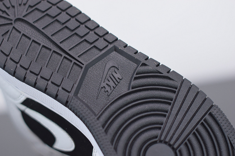 AIR JORDAN 1 MID WHITE BLACK 554725-113