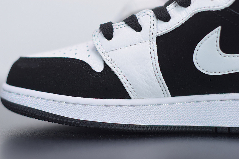 AIR JORDAN 1 MID WHITE BLACK 554725-113