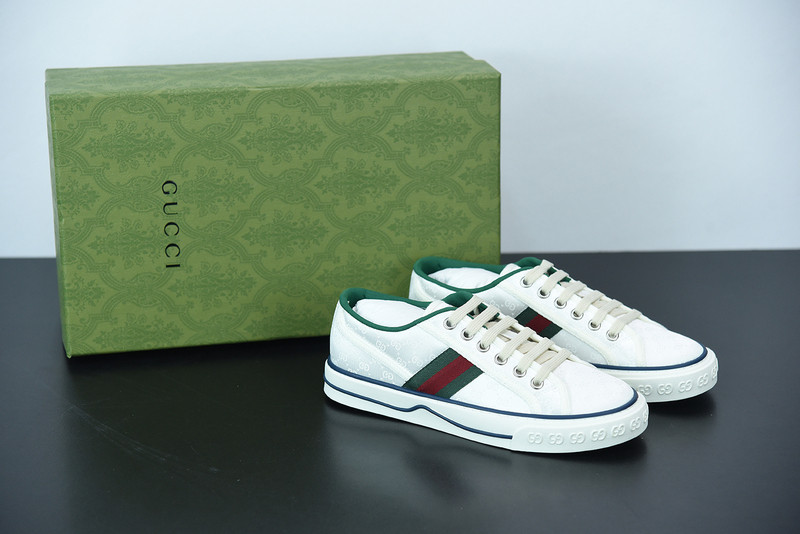 G*u*i sneaker