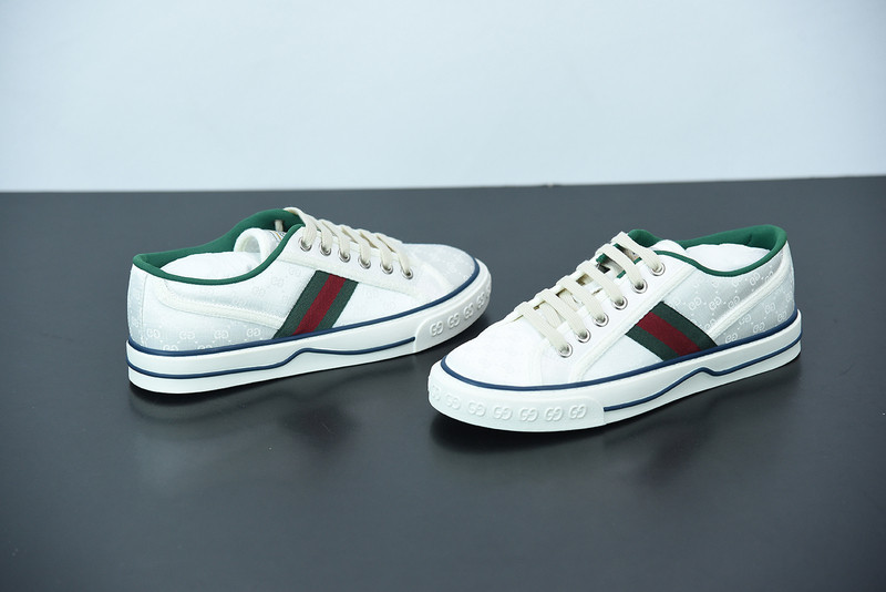 G*u*i sneaker