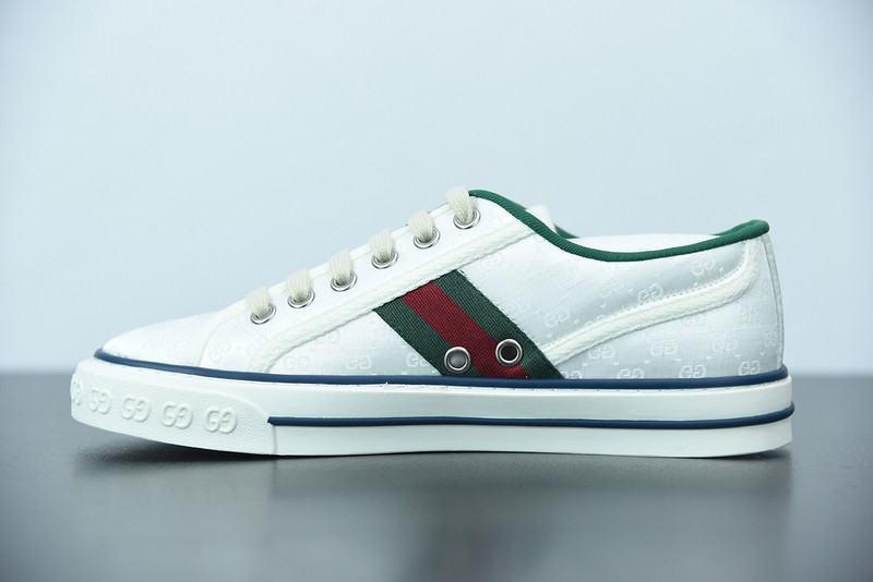 G*u*i sneaker