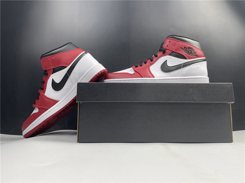 AIR JORDAN 1 MID CHICAGO (2020) 554724-173