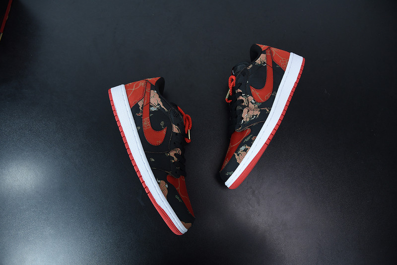 AIR JORDAN 1 LOW OG “CHINESE NEW YEAR” DD2233-001