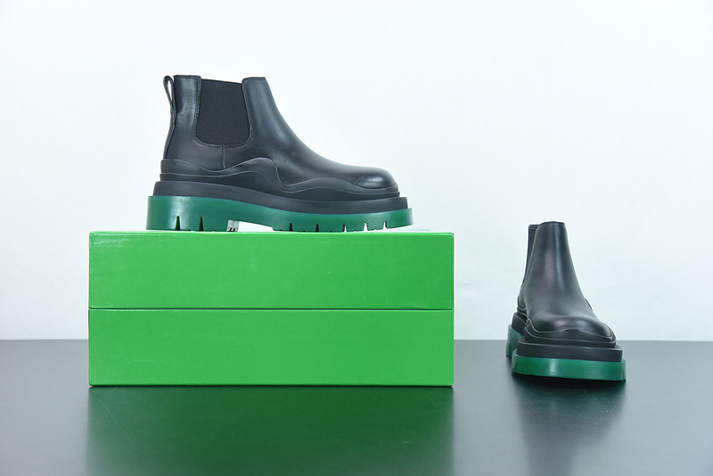 BOTTEGA VENETA SNEAKER