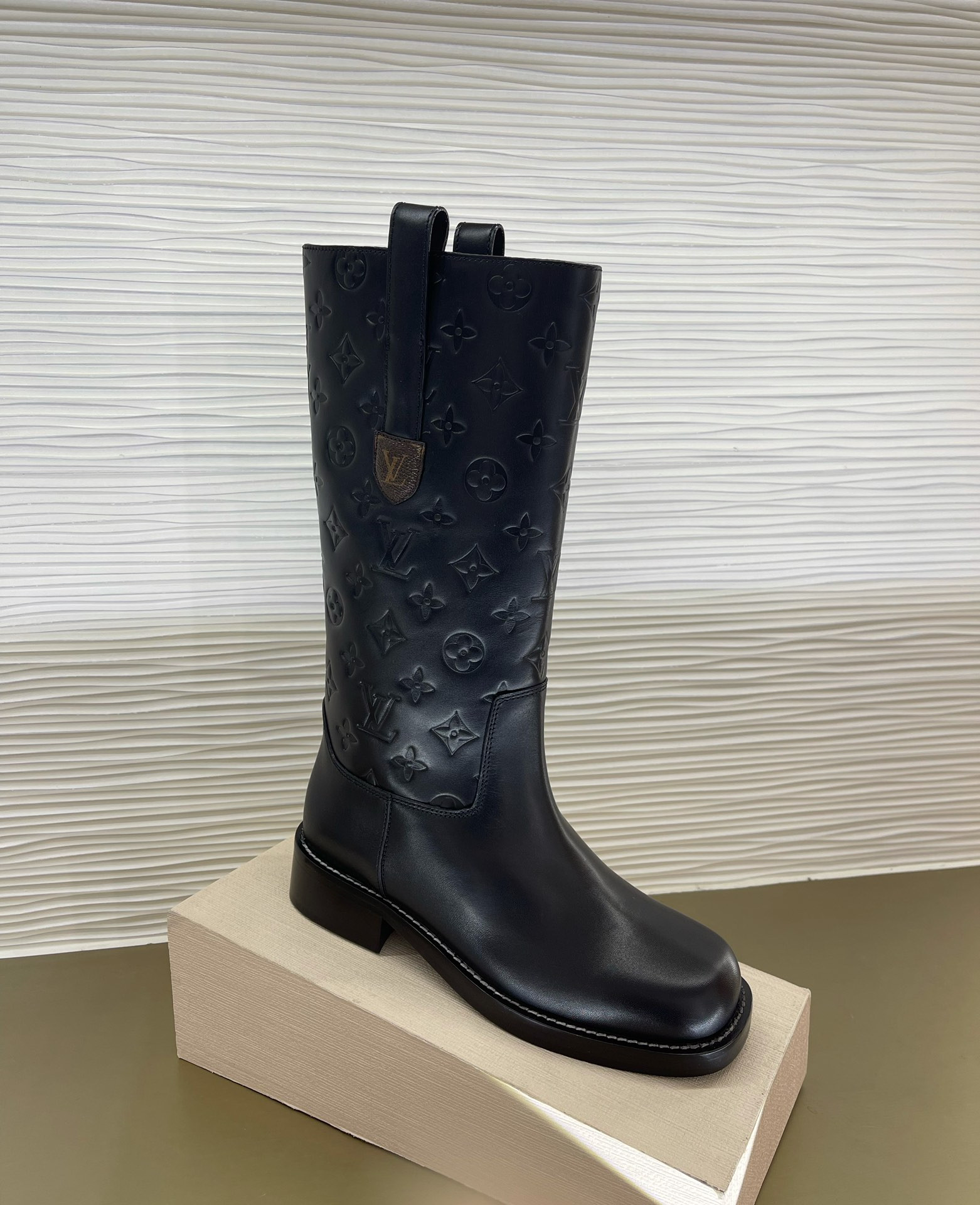 LVT BOOTS