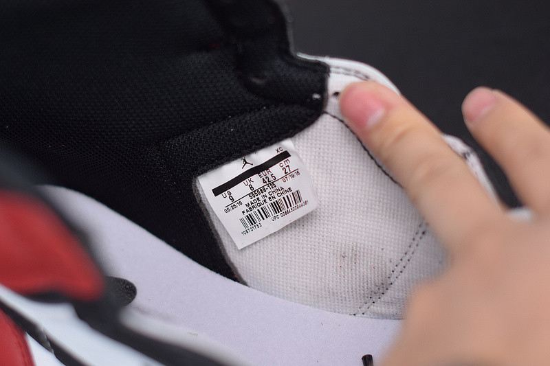 AIR JORDAN 1 RETRO HIGH OG "BLACK TOE 2016 RELEASE" 555088-125