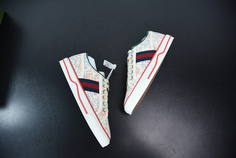G*u*i sneaker