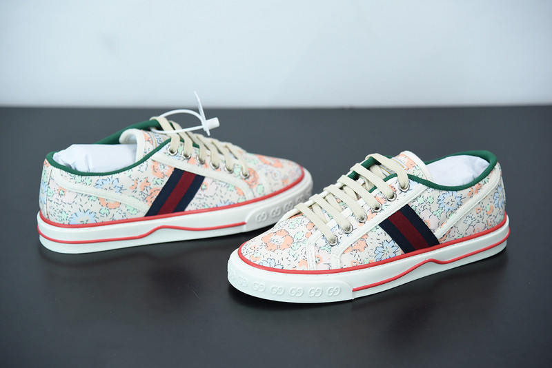 G*u*i sneaker